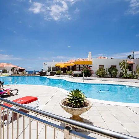 Apartment House El Duque